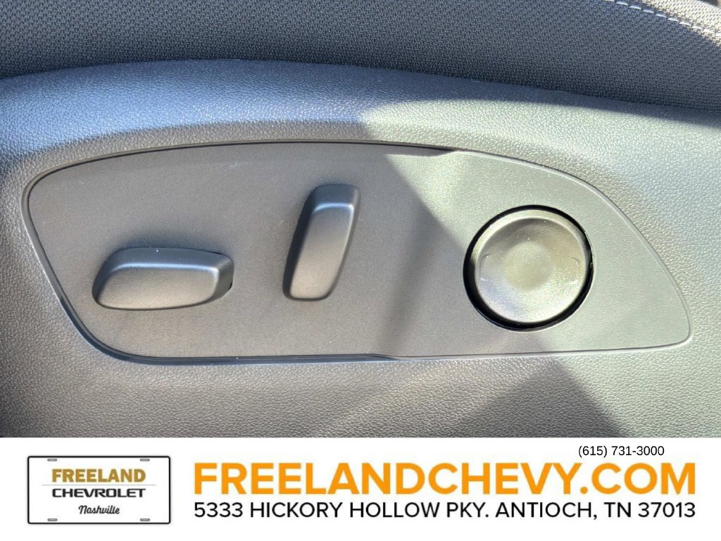 2027 Chevrolet Traverse LT - Photo 23