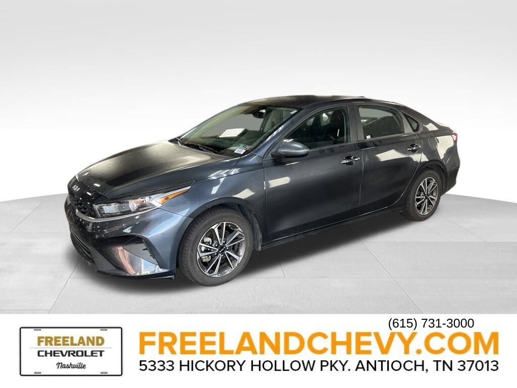 2023 Kia Forte LXS photo 3