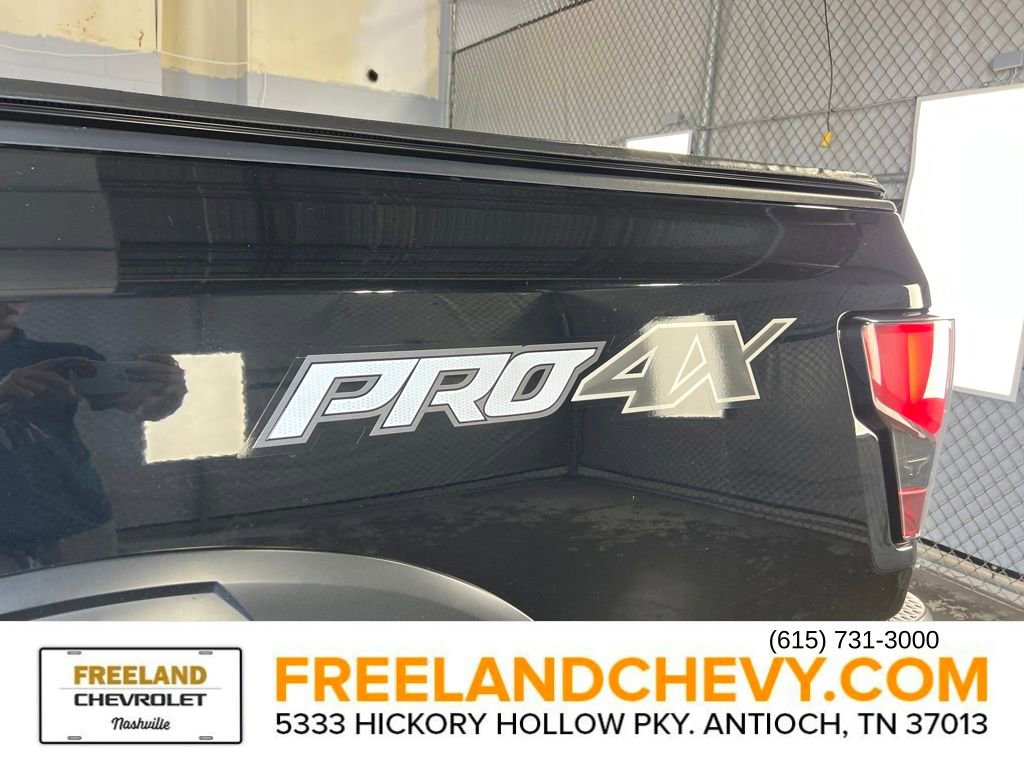 2021 Nissan Titan PRO-4X photo 4