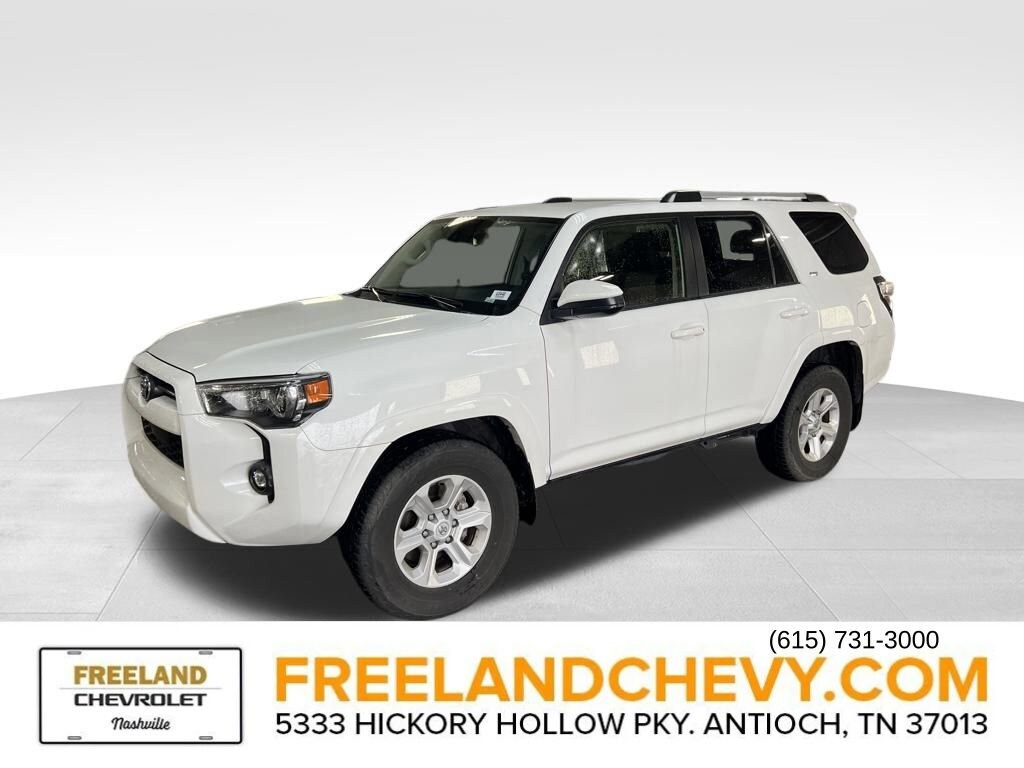 2024 Toyota 4Runner SR5 photo 3