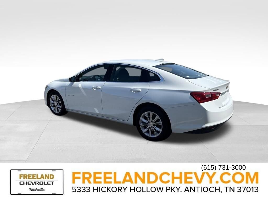 2023 Chevrolet Malibu 1LT photo 2