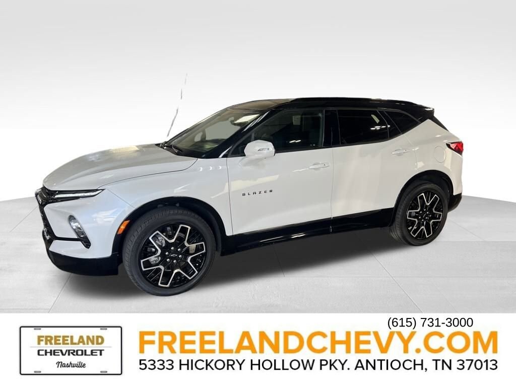 2023 Chevrolet Blazer RS photo 3