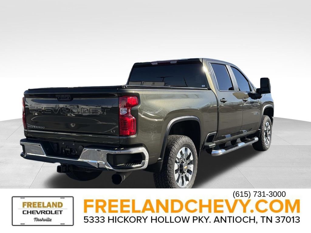 2022 Chevrolet Silverado 2500HD LT photo 2