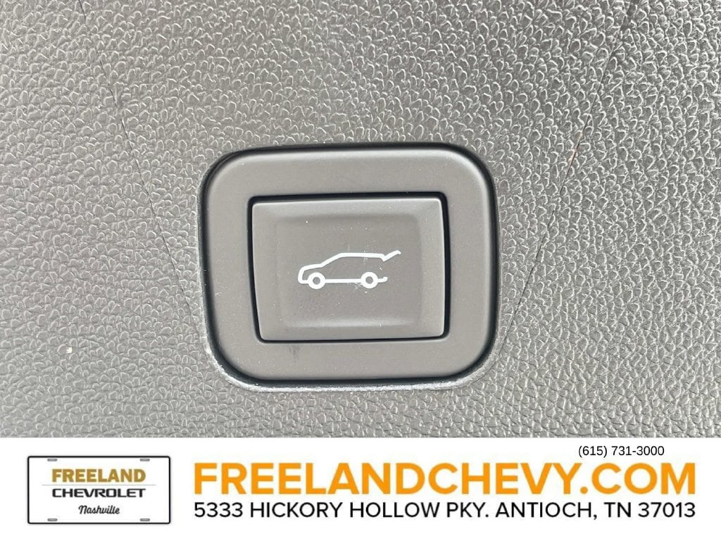 2026 Chevrolet Suburban Z71 - Photo 13