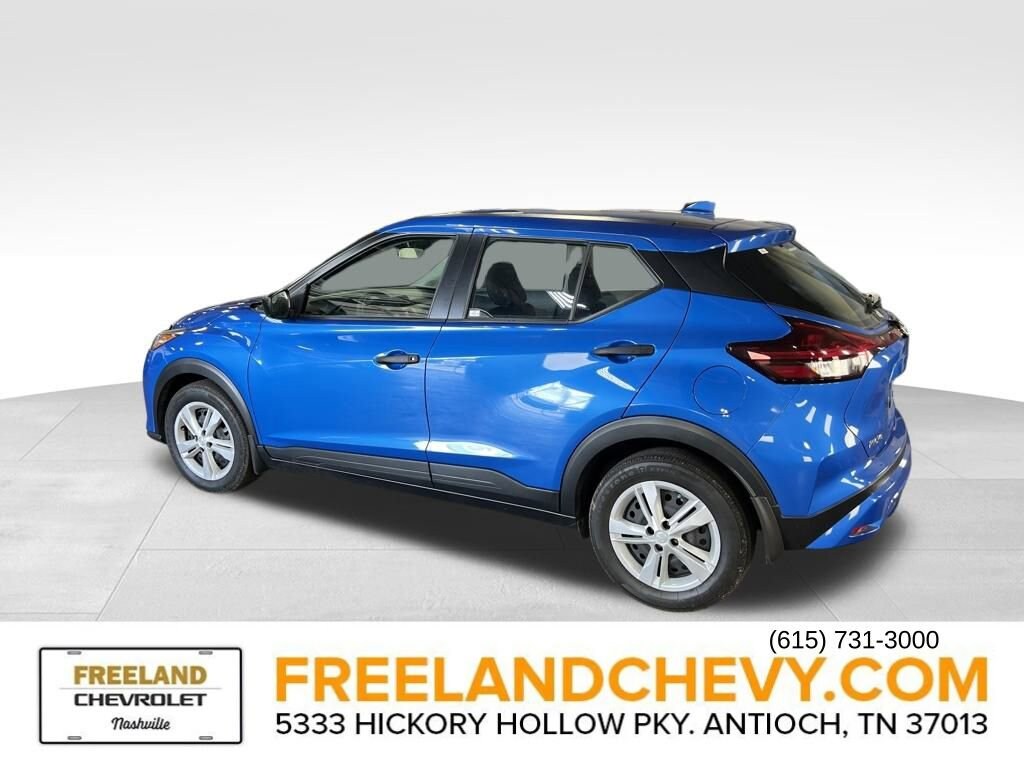 2023 Nissan Kicks S photo 4