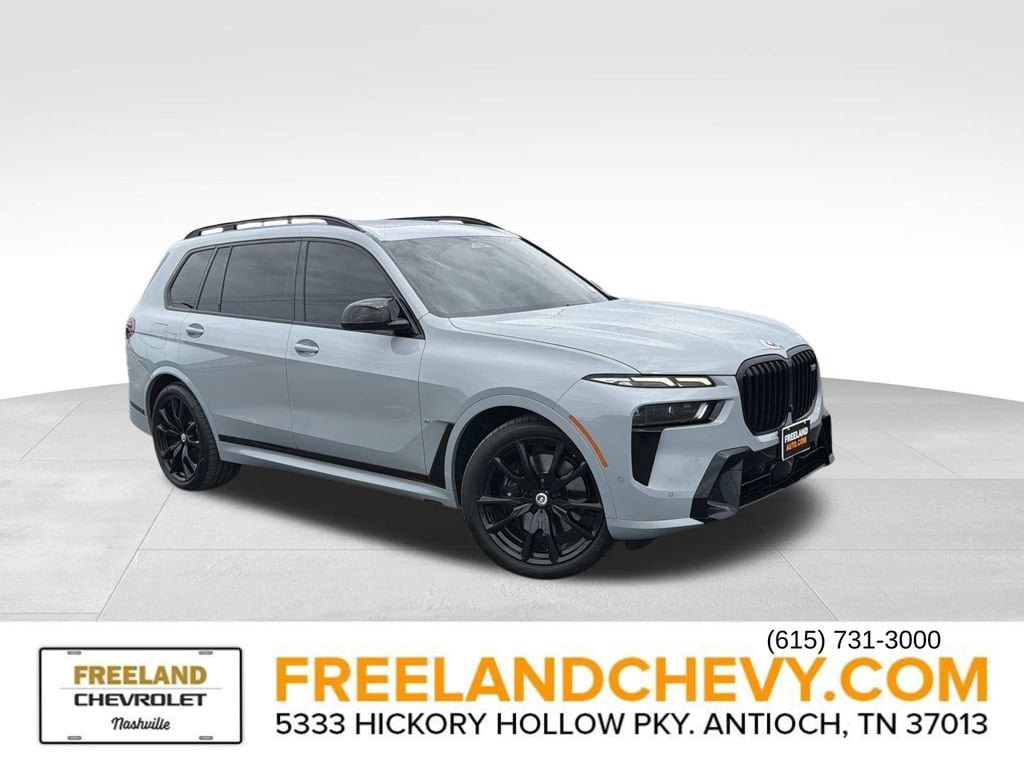 2023 BMW X7 M60i's photo