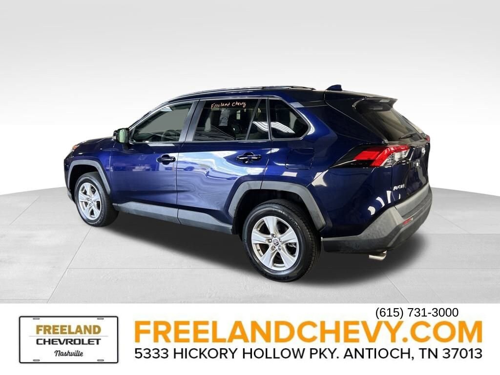 2021 Toyota RAV4 XLE photo 4