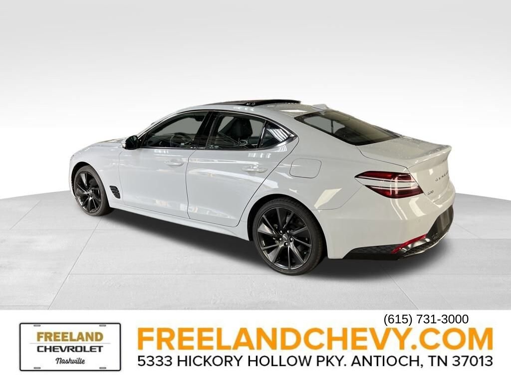 2023 Genesis G70 2.0T photo 3