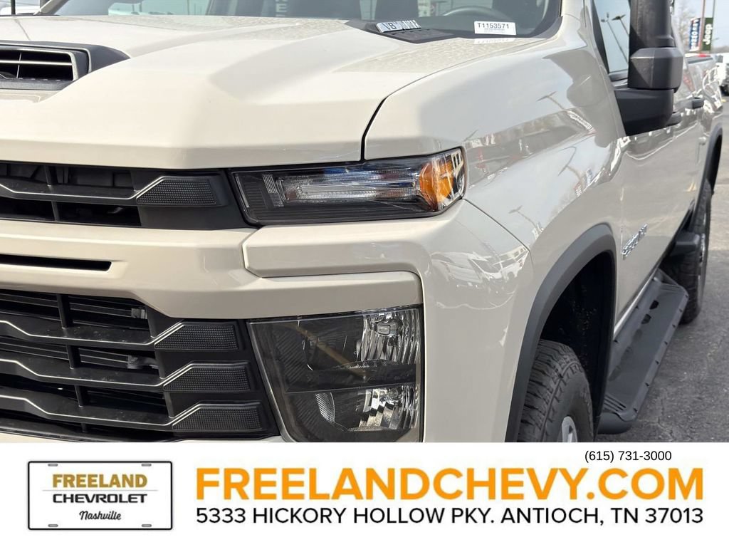 2026 Chevrolet Silverado 2500 HD Custom - Photo 9