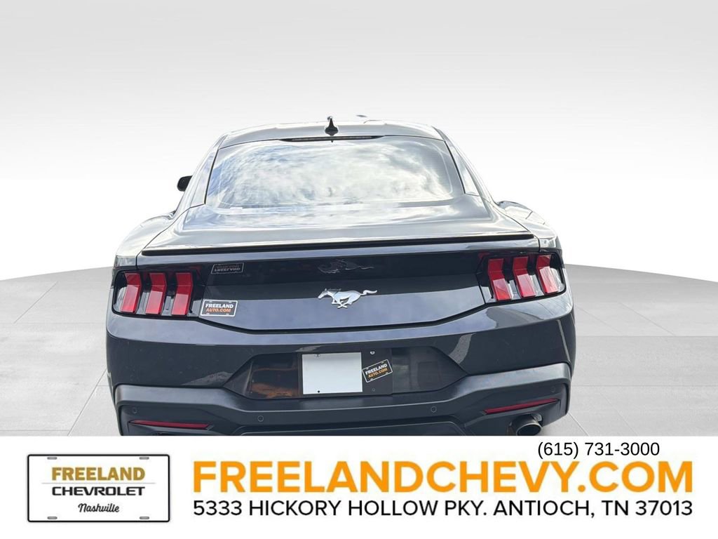 2024 Ford Mustang EcoBoost photo 4