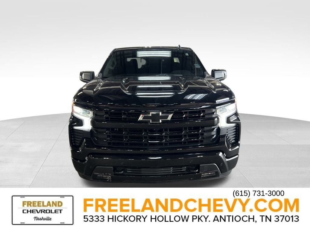 2024 Chevrolet Silverado 1500 RST photo 2