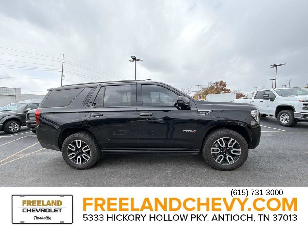 2022 Gmc Yukon AT4 photo 2