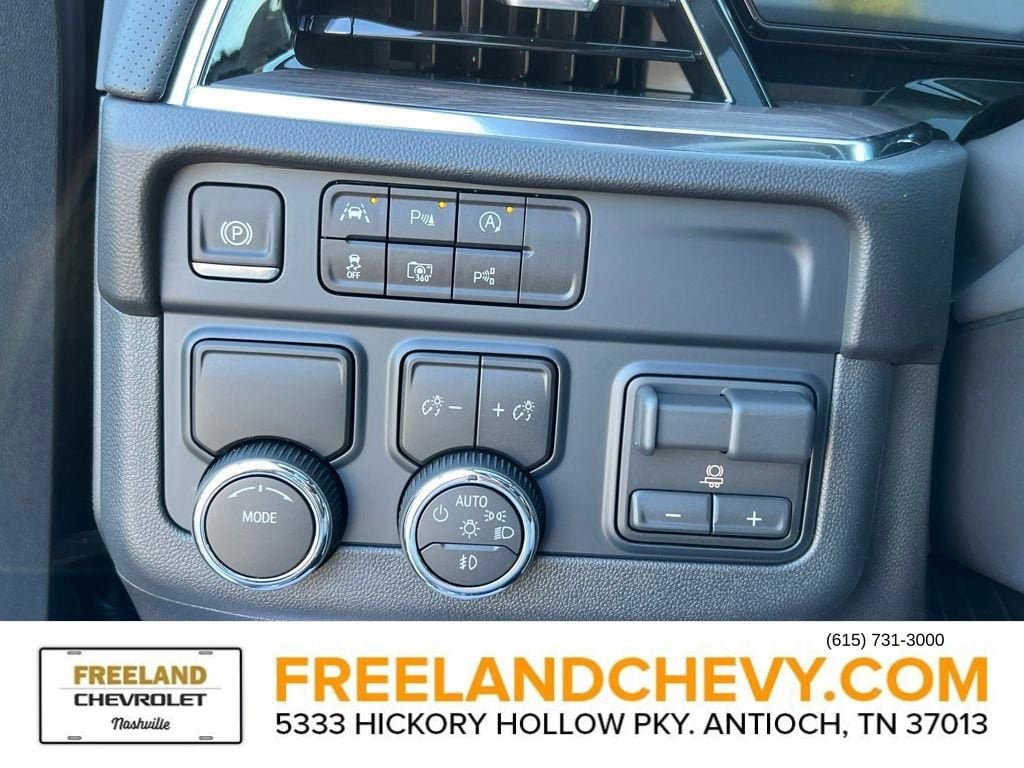 2026 Chevrolet Suburban High Country - Photo 14