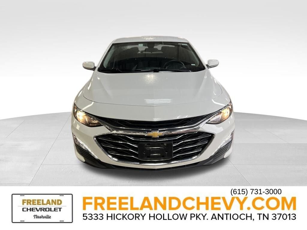 2022 Chevrolet Malibu 1LT photo 2