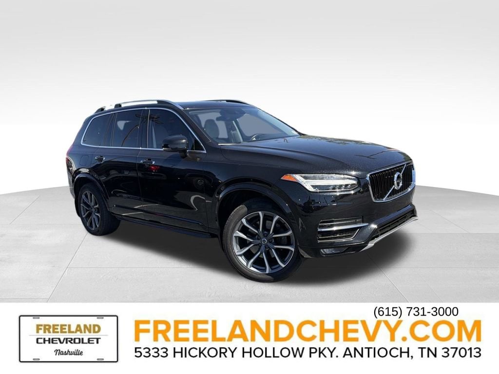 2017 Volvo XC90 T6 AWD Momentum's photo