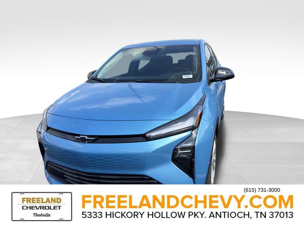 2027 Chevrolet Bolt LT - Photo 6
