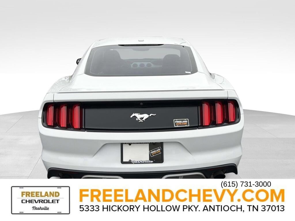 2016 Ford Mustang EcoBoost photo 4