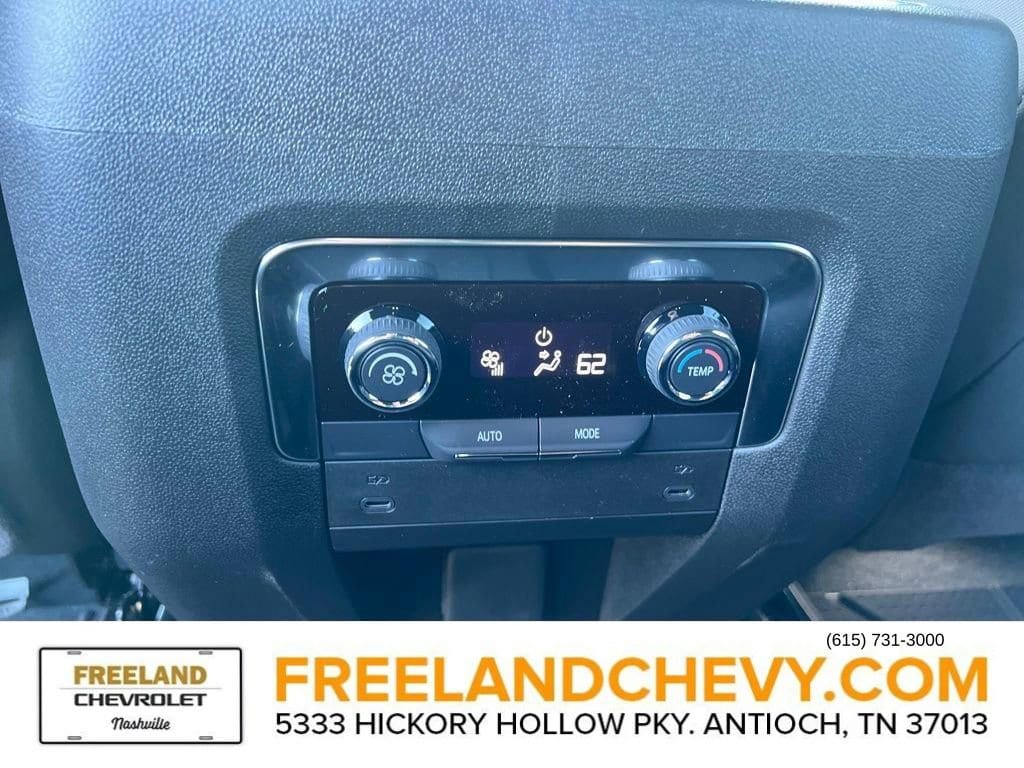 2025 Chevrolet Suburban LS - Photo 21