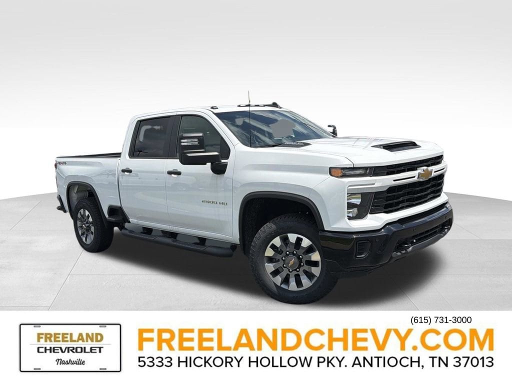 2026 Chevrolet Silverado HD Custom 4WD Crew Cab Standard Box's photo