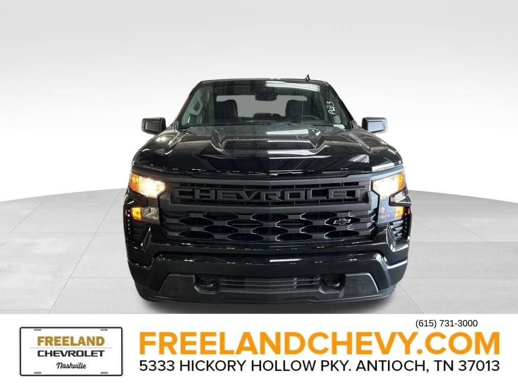 New 2025 Chevrolet Silverado 1500 Custom Truck