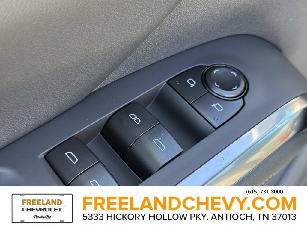 2027 Chevrolet Traverse LT - Photo 25