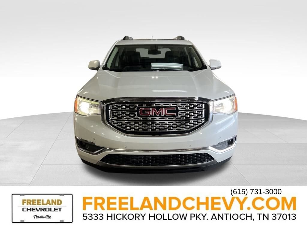 2019 Gmc Acadia Denali photo 2