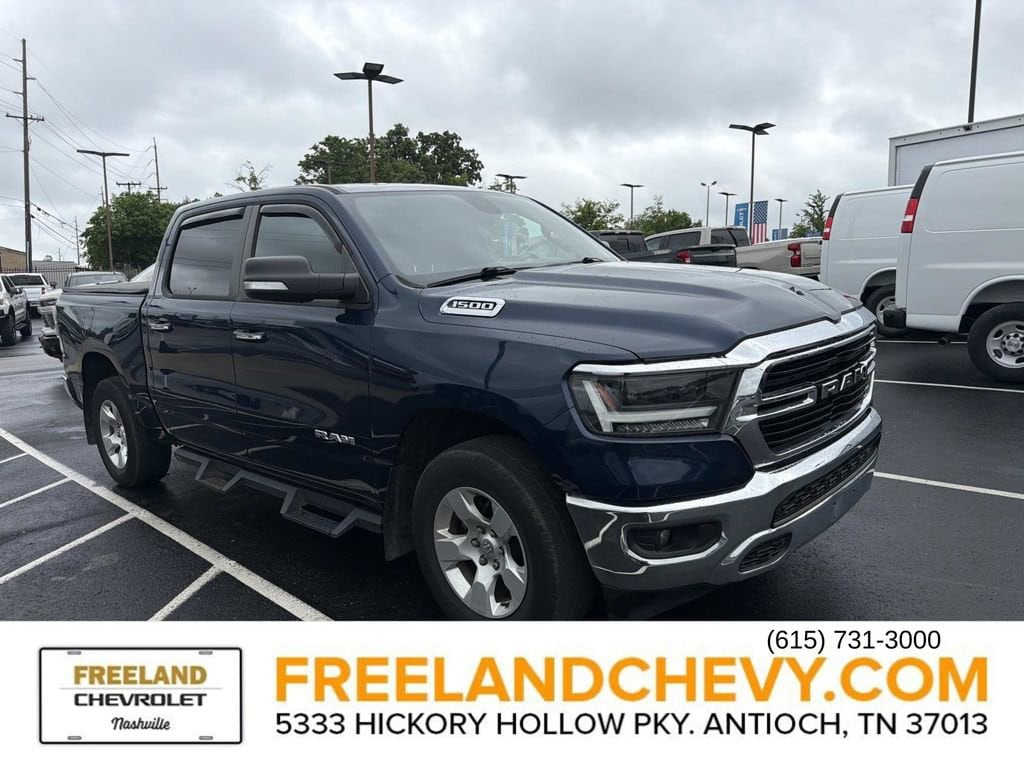 2020 RAM 1500 Big Horn/Lone Star 4x4 Crew Cab 5'7's photo
