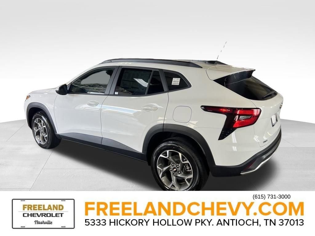 New 2025 Chevrolet Trax LT SUV