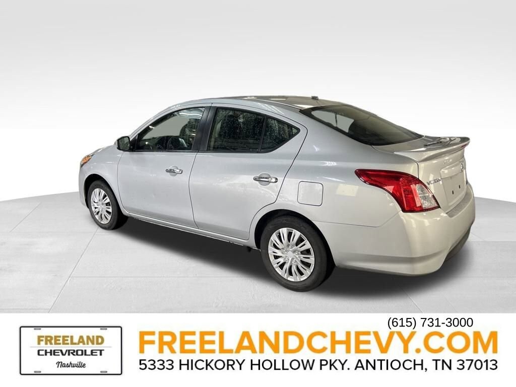 2016 Nissan Versa S photo 4
