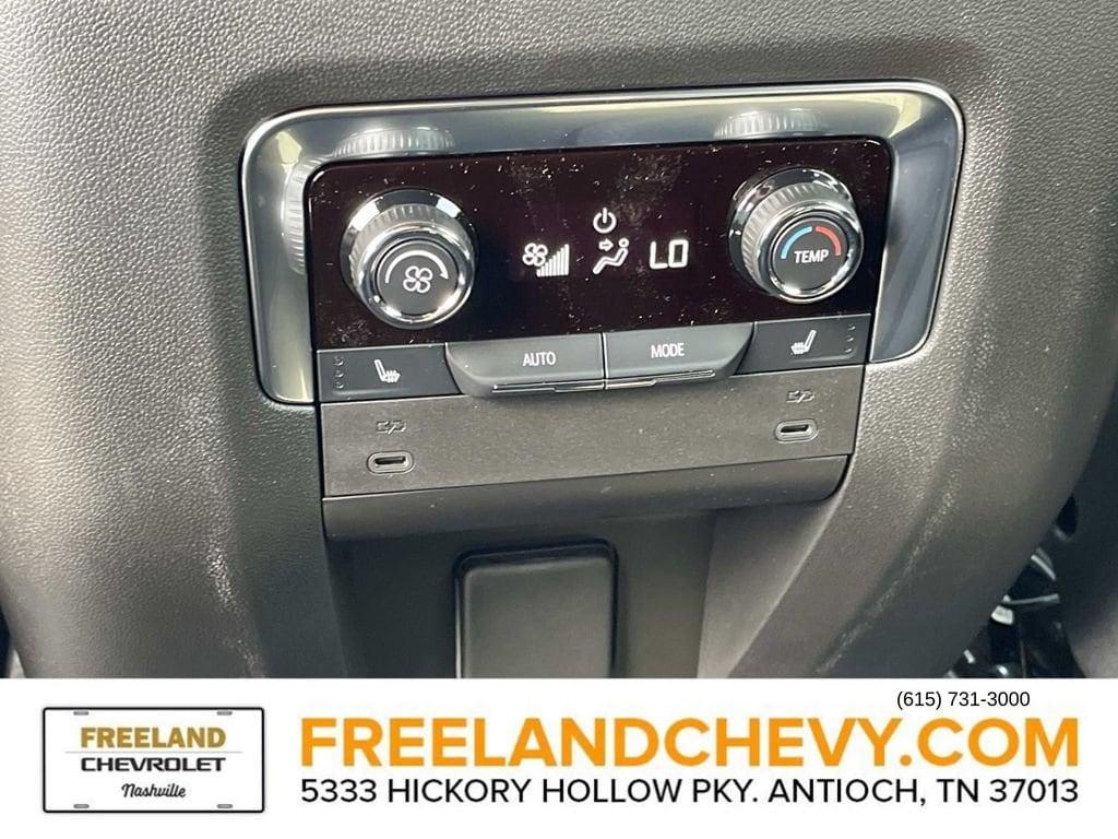 2026 Chevrolet Suburban High Country - Photo 15