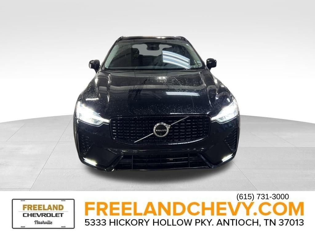 Used 2023 Volvo XC60 Plus Dark Theme