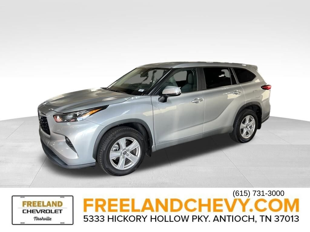 2023 Toyota Highlander Hybrid LE photo 3