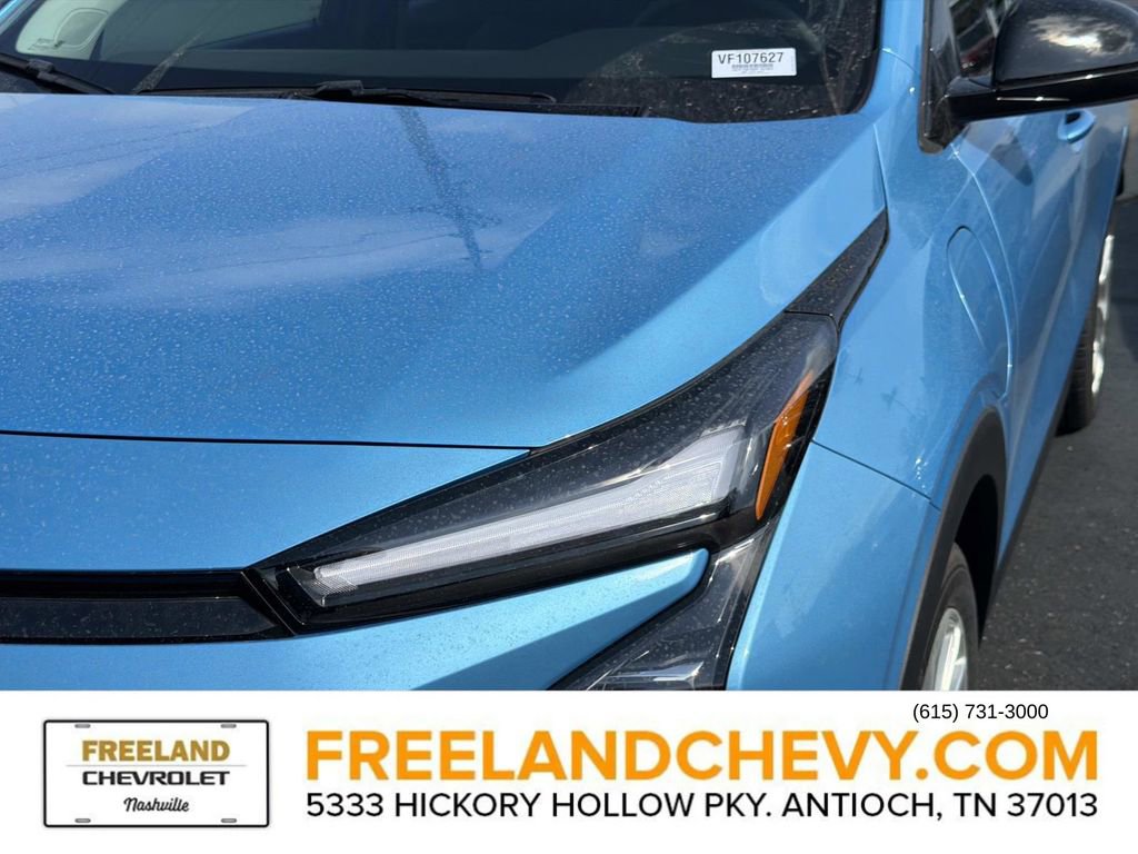 2027 Chevrolet Bolt LT - Photo 7
