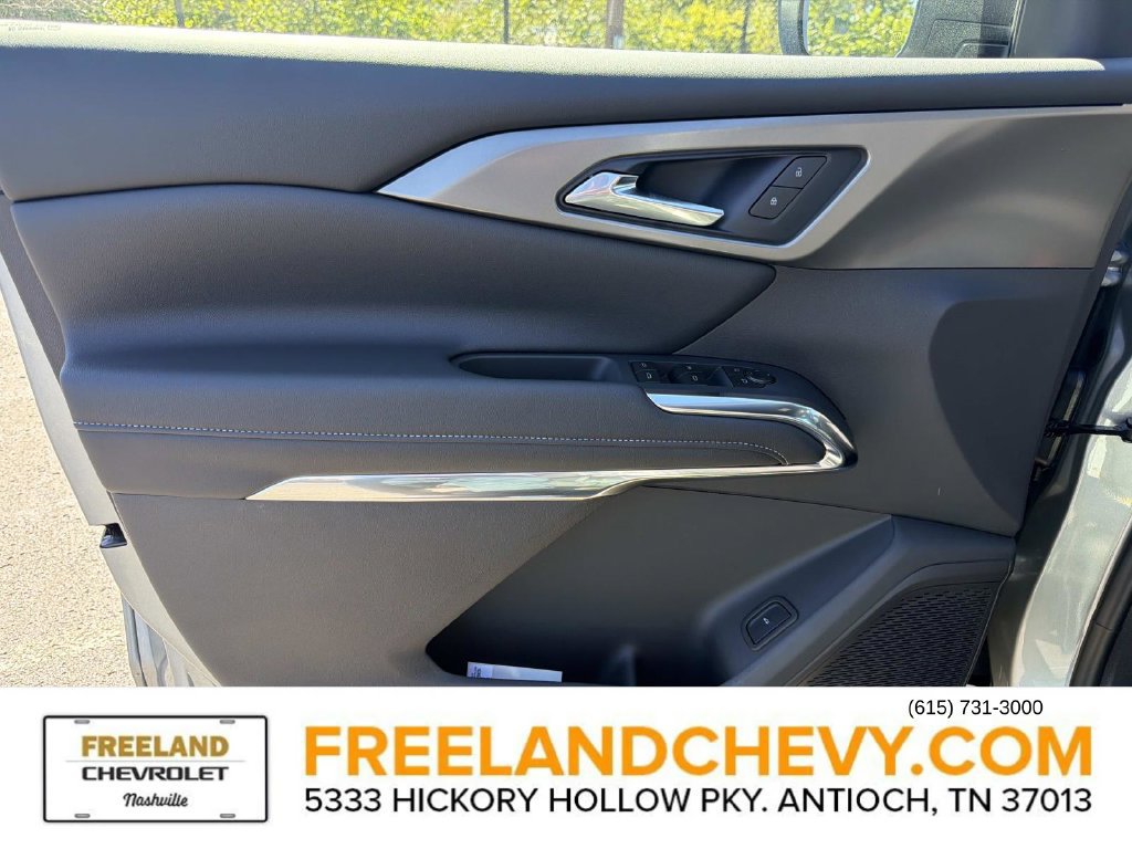 2027 Chevrolet Traverse LT - Photo 24