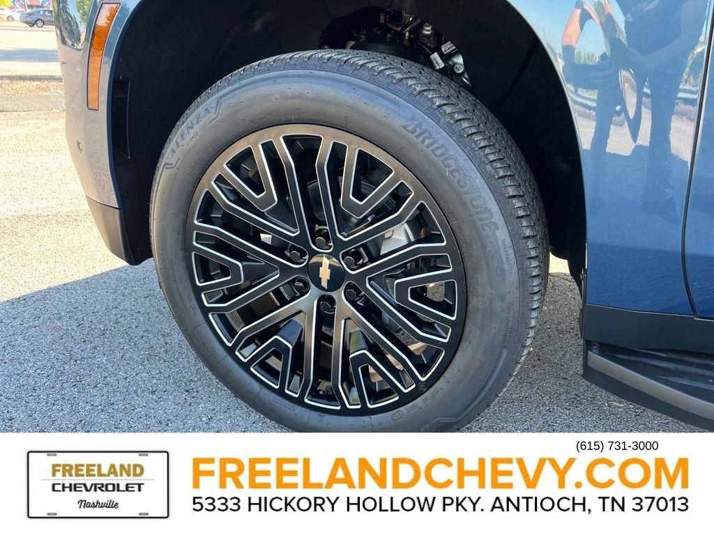 2025 Chevrolet Suburban LS - Photo 9