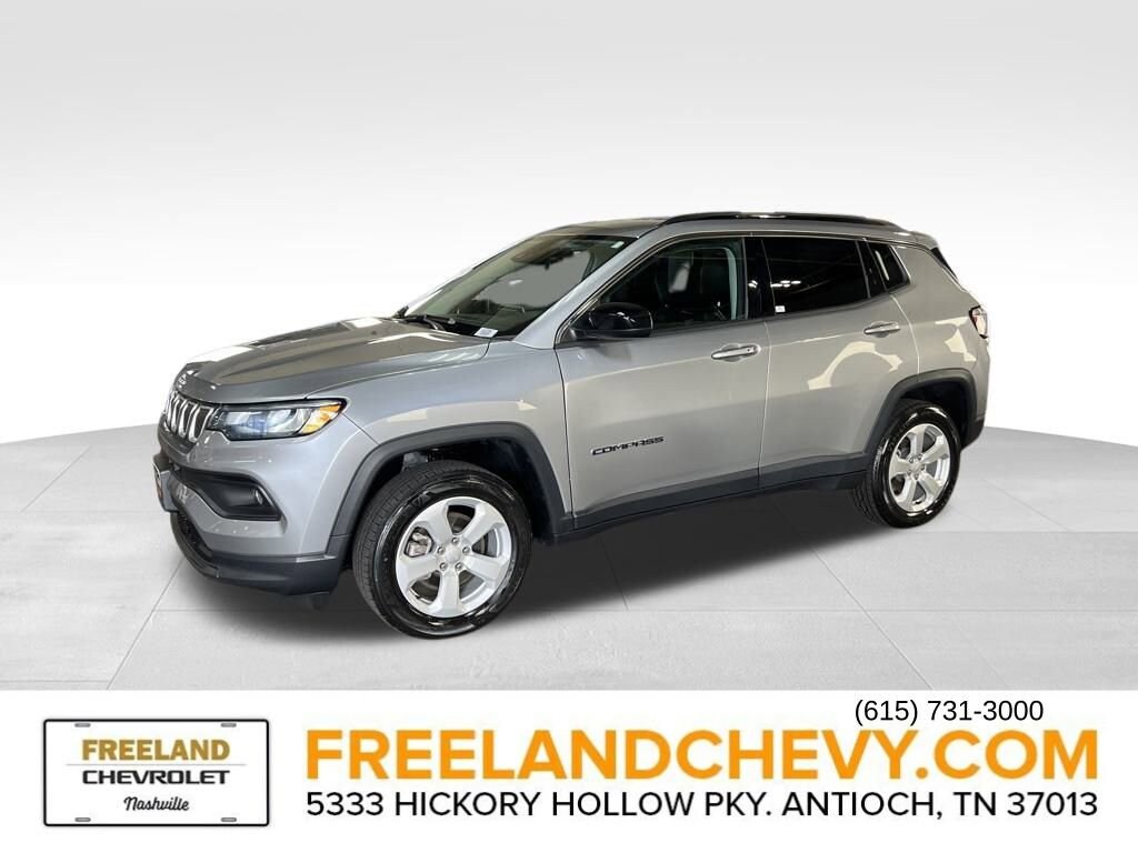 2022 Jeep Compass Latitude photo 3