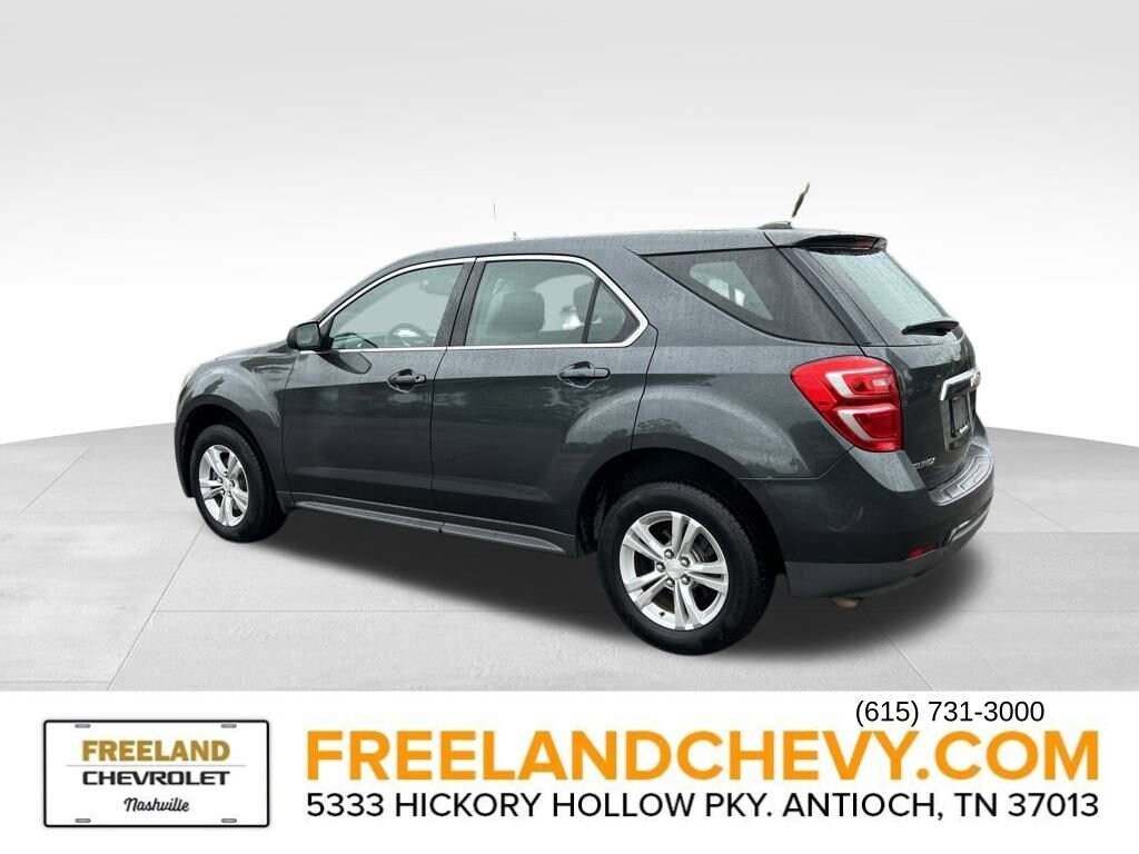 2017 Chevrolet Equinox LS photo 2