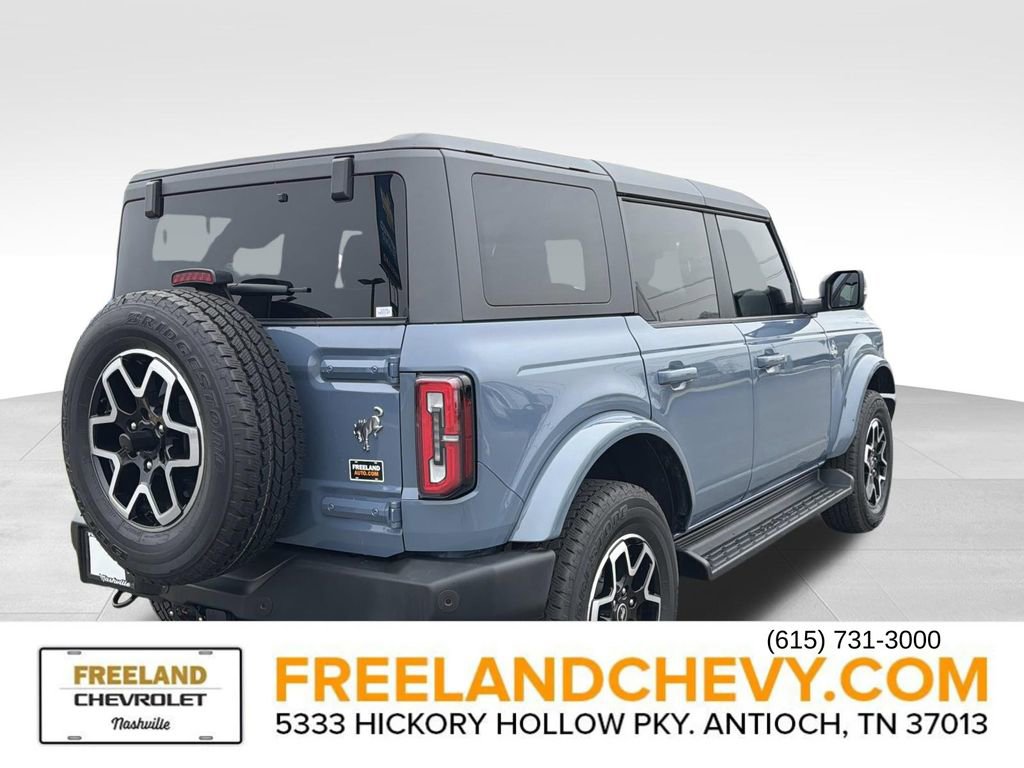 2025 Ford Bronco Outer Banks photo 3