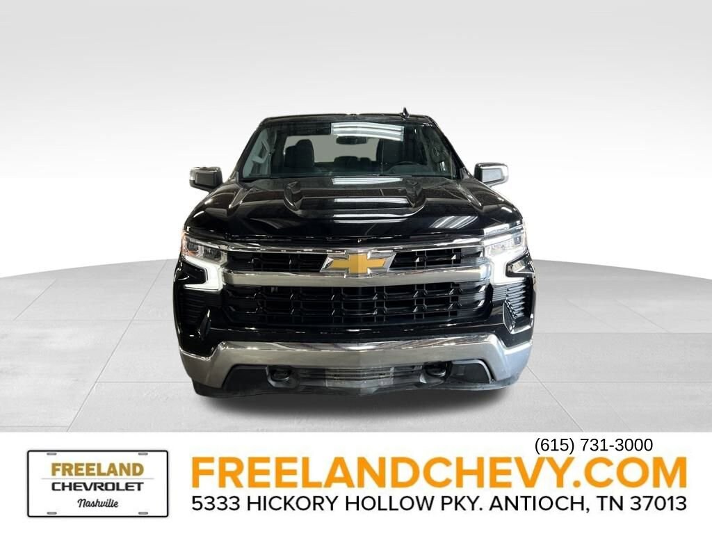 2024 Chevrolet Silverado 1500 LT photo 2