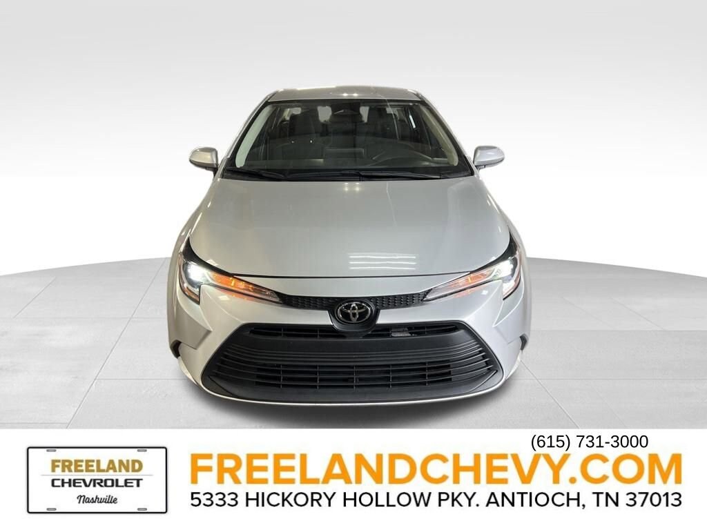 2023 Toyota Corolla LE photo 2