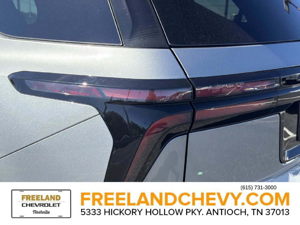 2027 Chevrolet Traverse LT - Photo 10