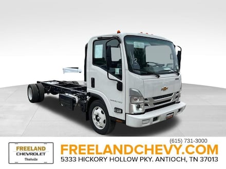 2024 Chevrolet Low Cab Forward 5500 HD Medium ASH Gray Low Cab Forward