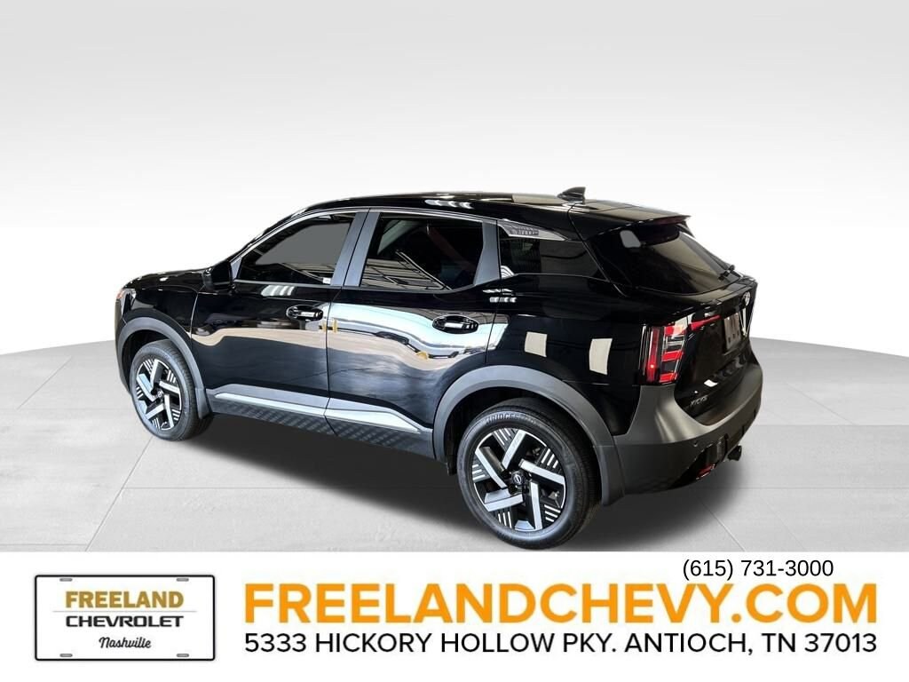 2025 Nissan Kicks SV photo 4