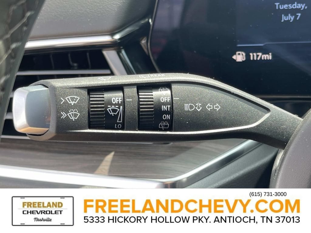 2026 Chevrolet Suburban LS - Photo 32