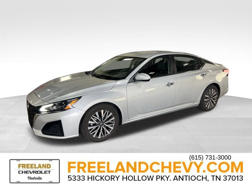 2023 Nissan Altima 2.5 SV photo 3
