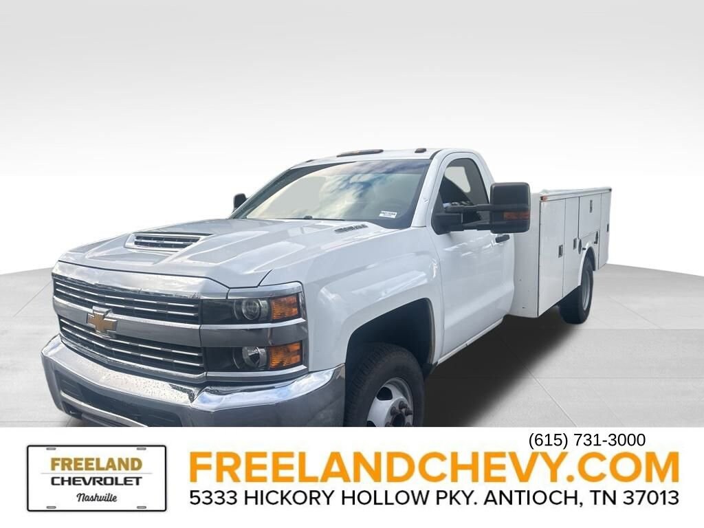 2018 Chevrolet Silverado 3500HD Work Truck photo 2
