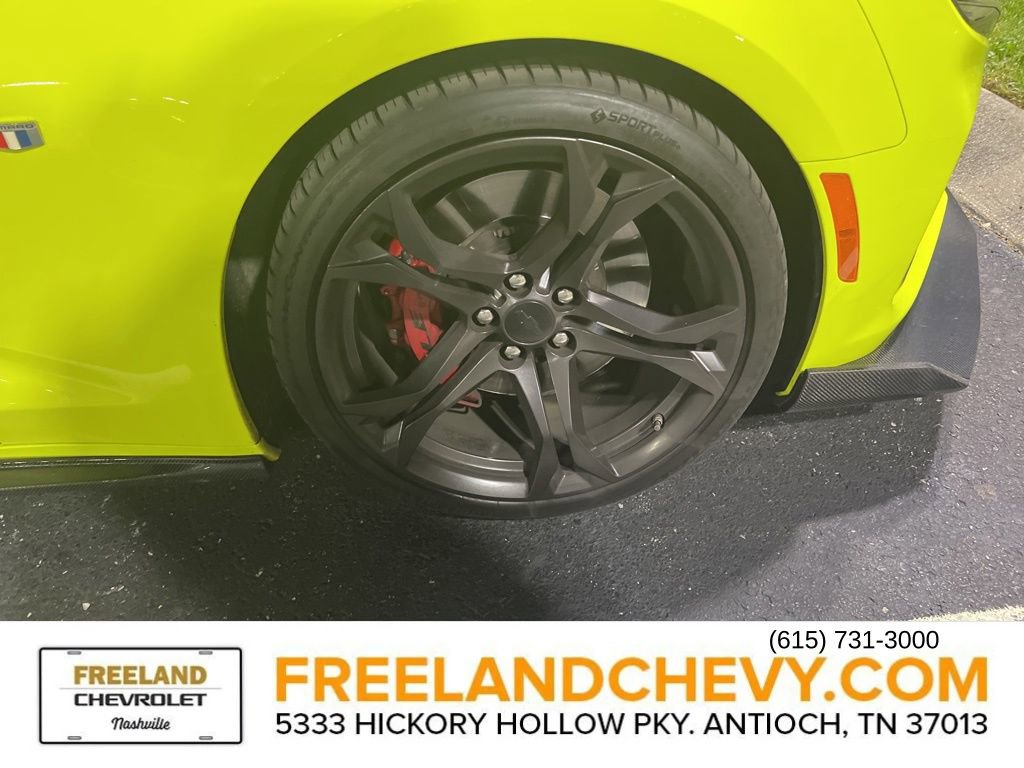 2019 Chevrolet Camaro 1SS photo 2