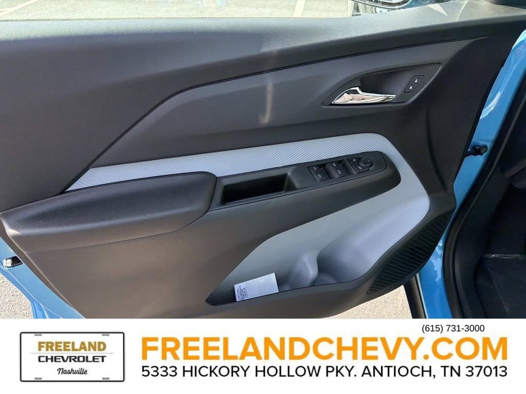 2027 Chevrolet Bolt LT - Photo 16
