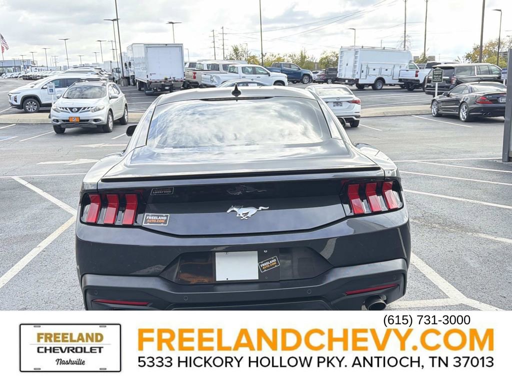 2024 Ford Mustang EcoBoost photo 2