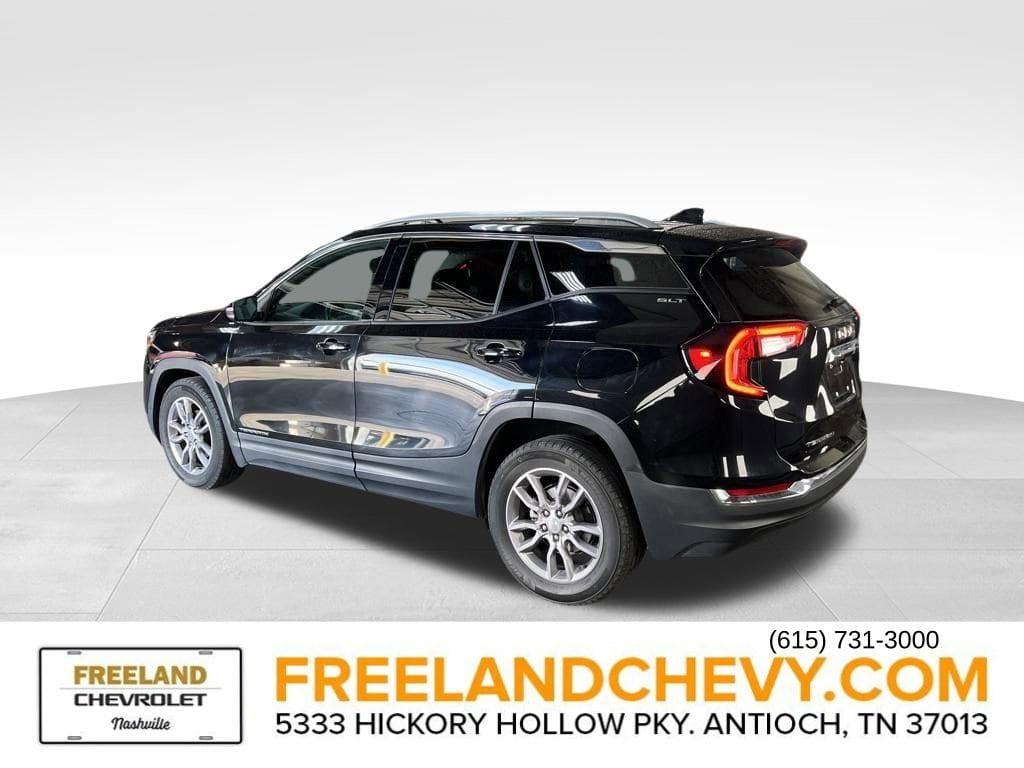 Used 2024 GMC Terrain SLT SUV